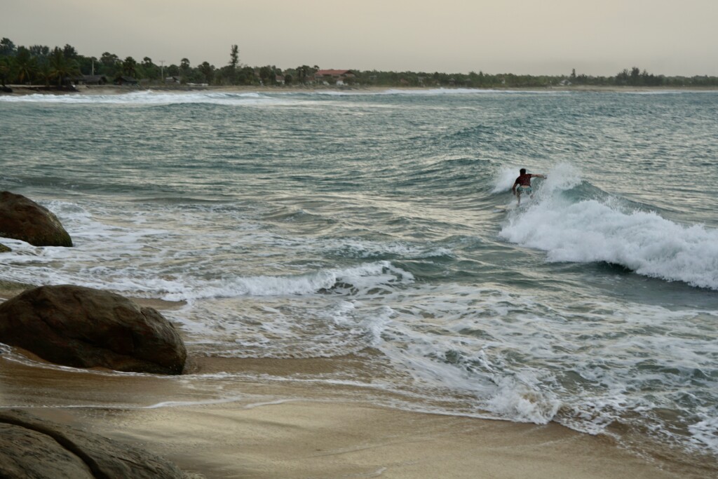 pottuvil surf